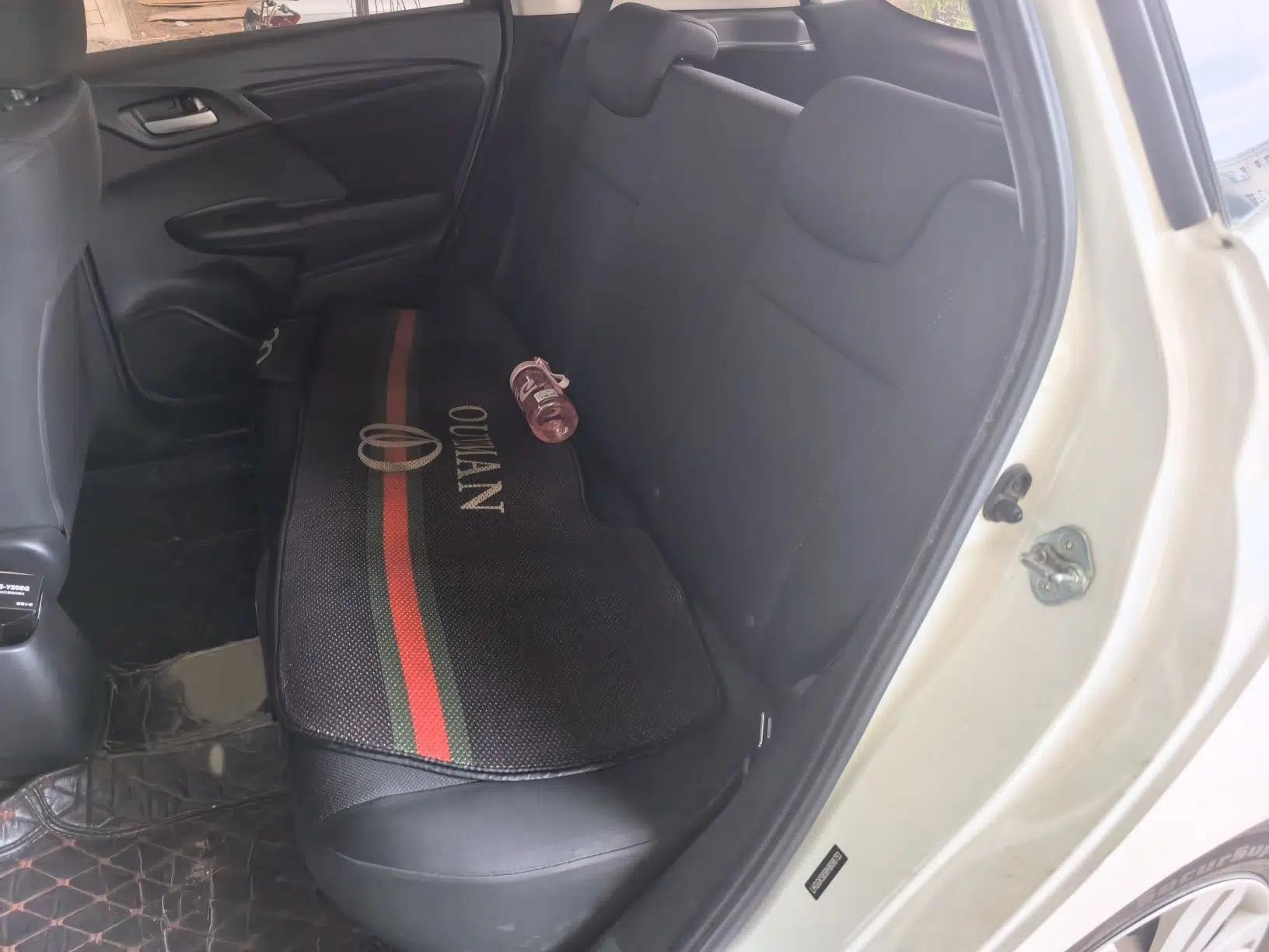Honda Fit 2016 1.5L LXS CVT Comfort Sunroof Version — миниатюра 17