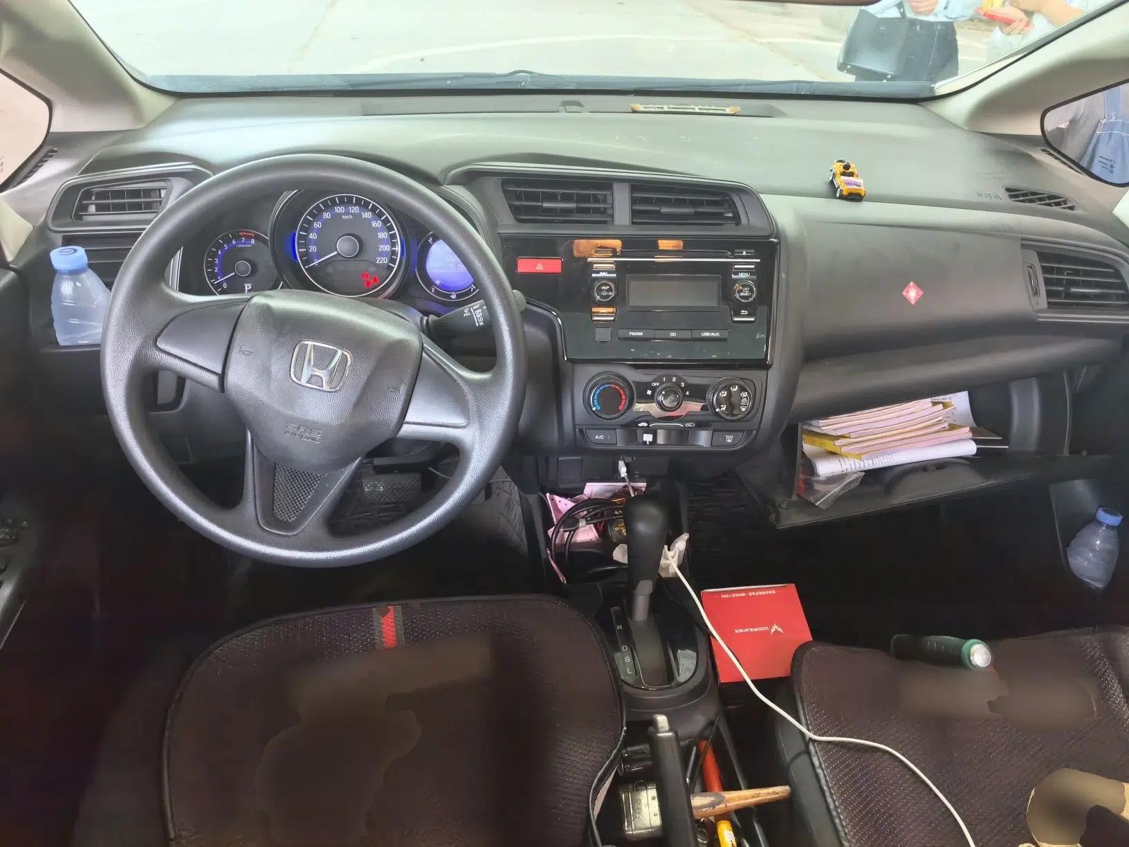 Honda Fit 2016 1.5L LXS CVT Comfort Sunroof Version — миниатюра 9