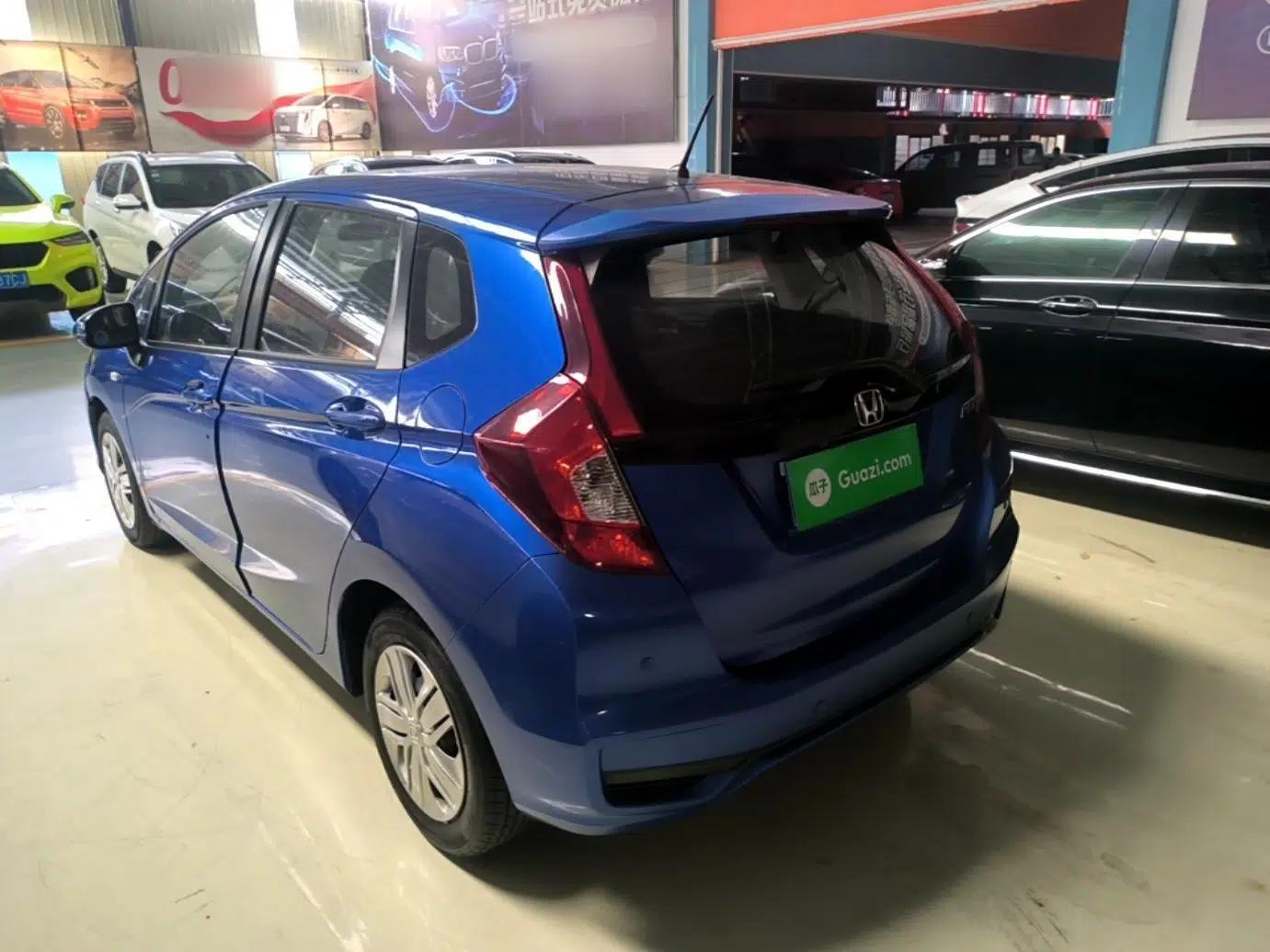 Honda Fit 2018 1.5L CVT Comfort Version — миниатюра 4