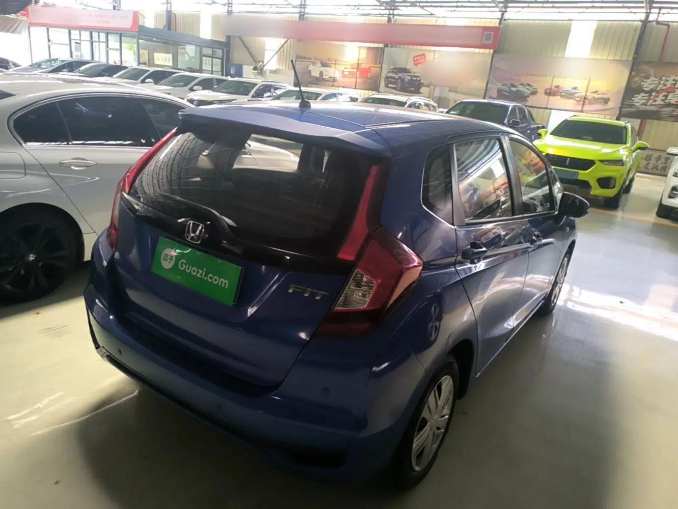 Honda Fit 2018 1.5L CVT Comfort Version — миниатюра 6