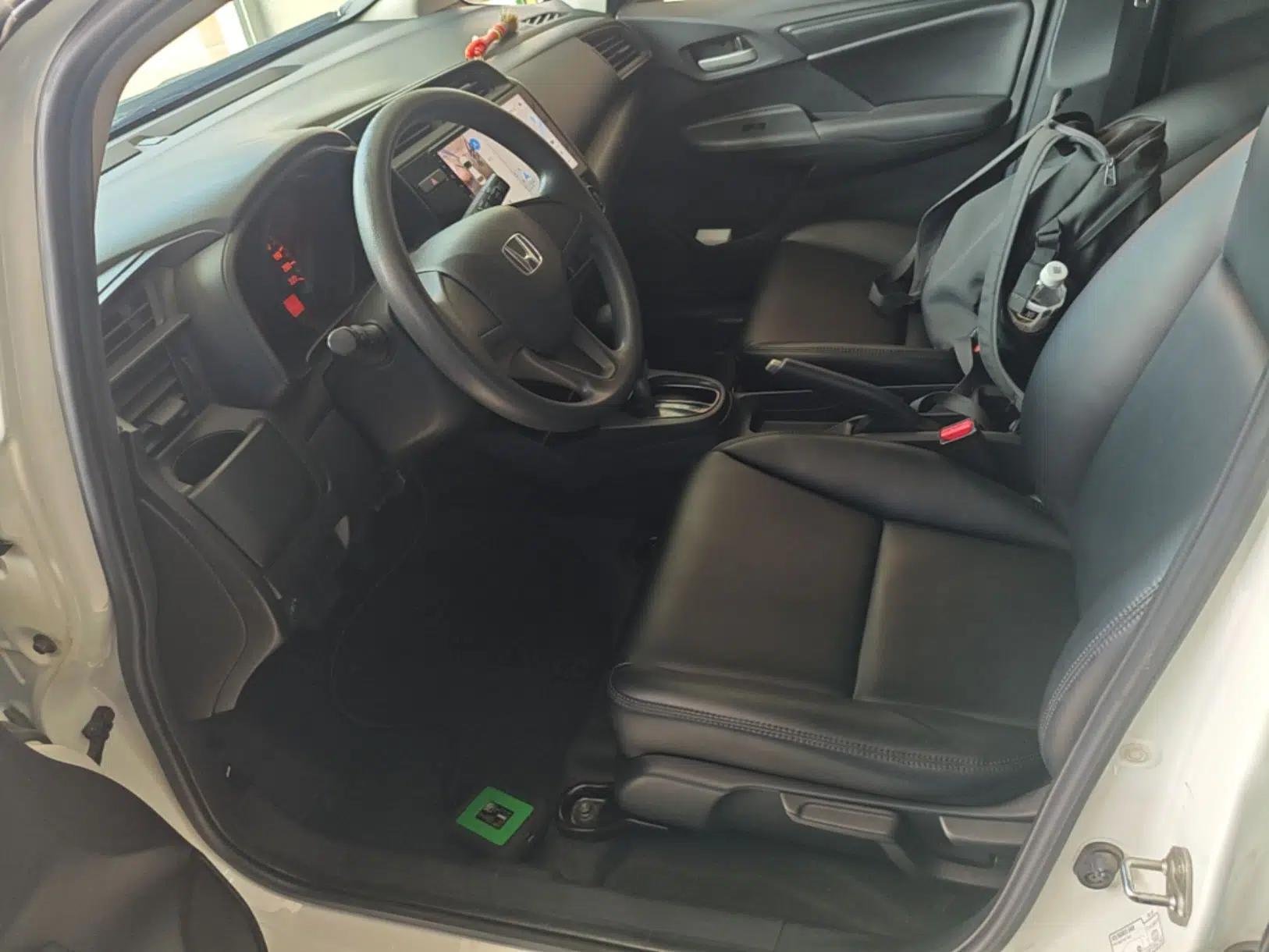 Honda Fit 2018 1.5L CVT Comfort Version — миниатюра 17