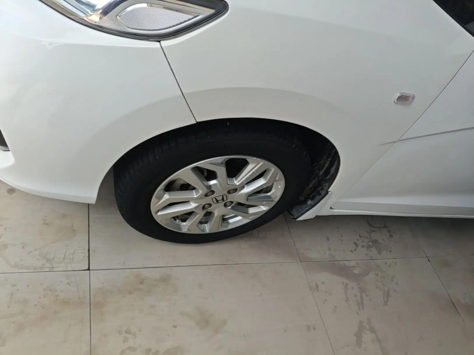 Honda Fit 2018 1.5L CVT Comfort Version — миниатюра 10