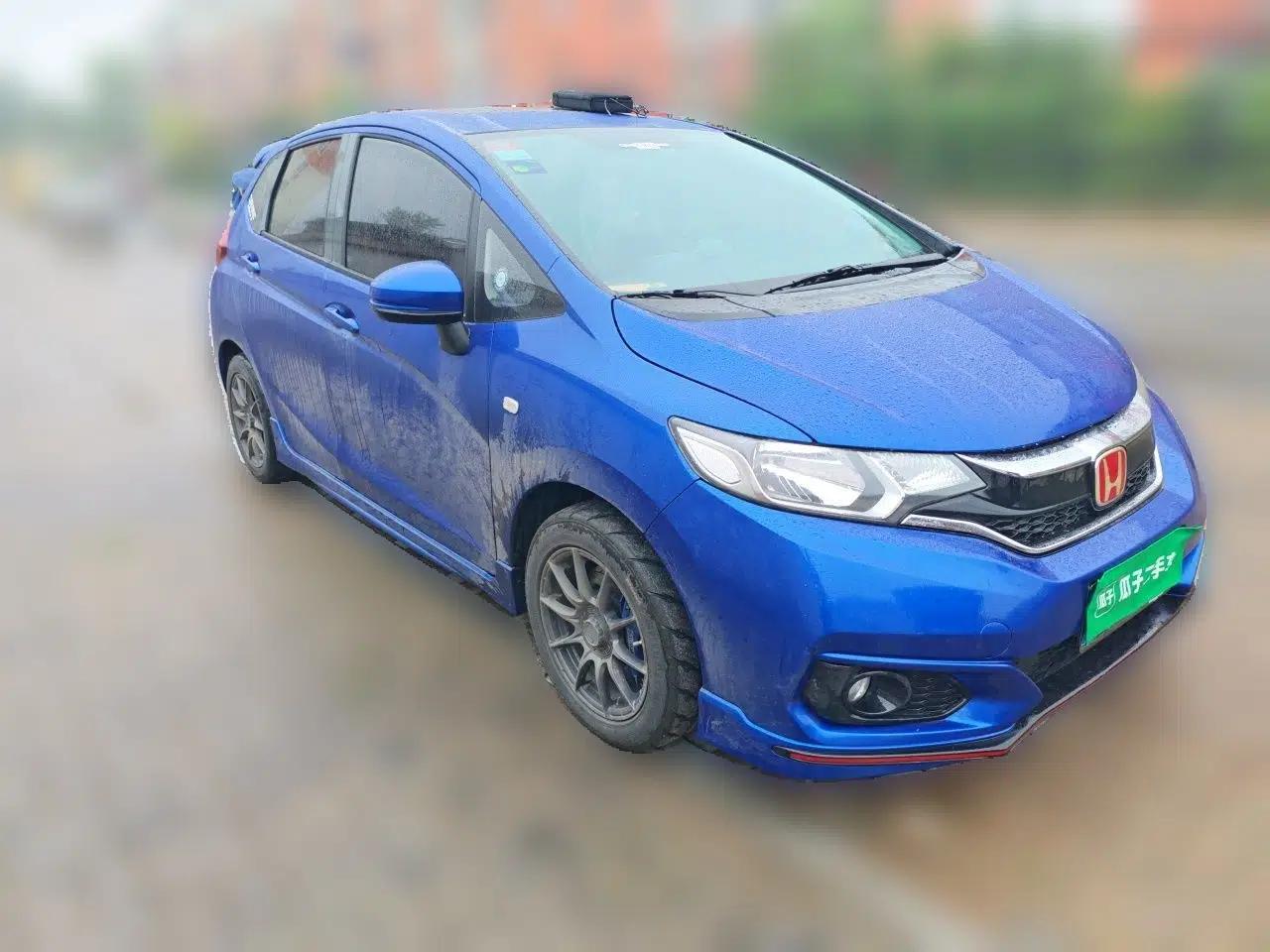 Honda Fit 2018 1.5L CVT Trendy Run+ Edition — миниатюра 3