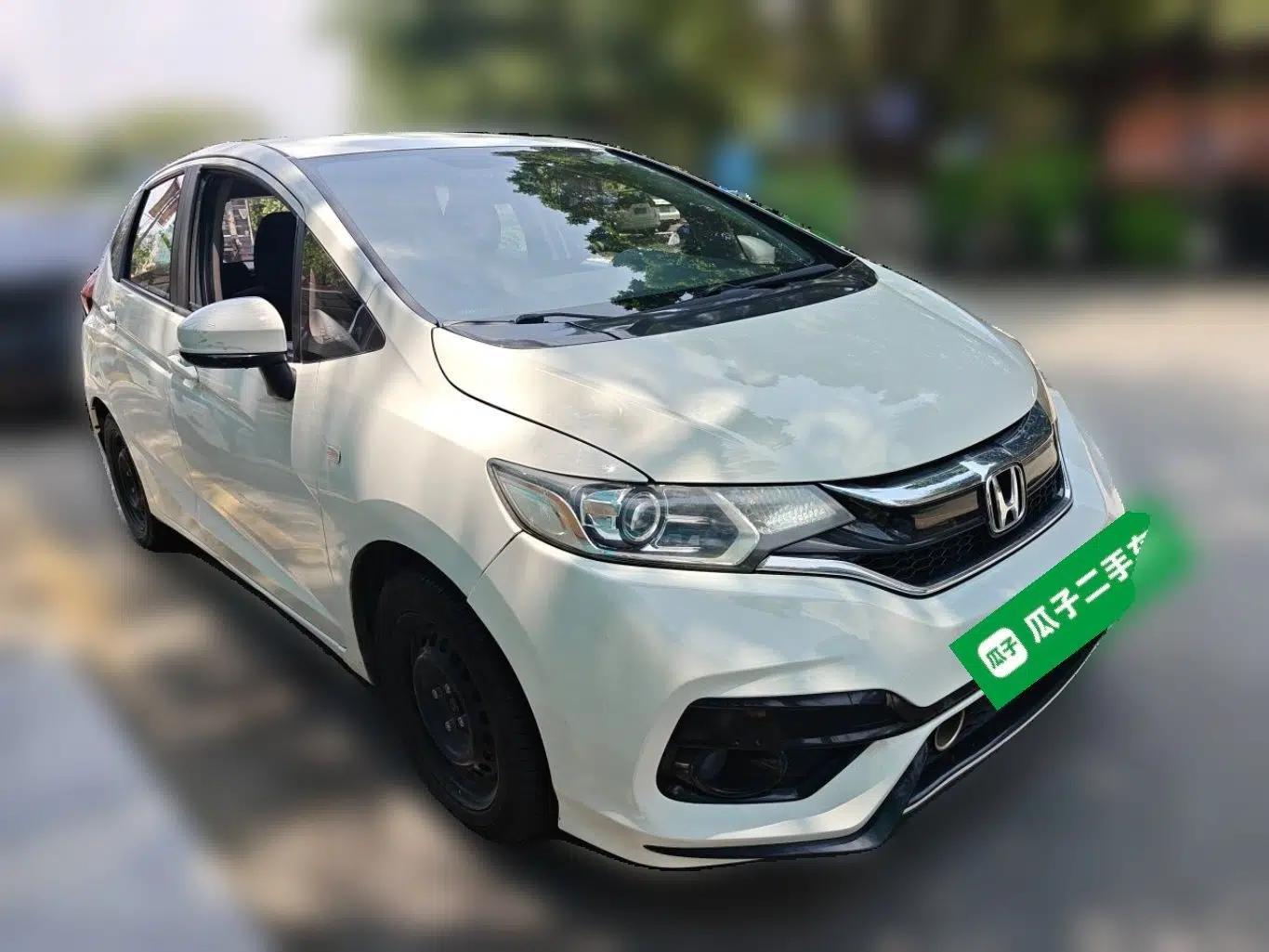 Honda Fit 2018 1.5L Manual Comfort Version — миниатюра 3