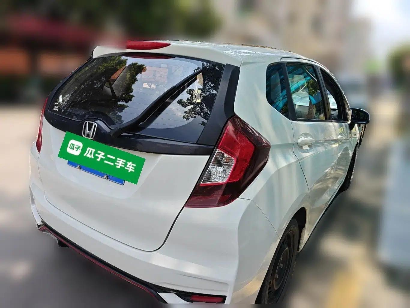 Honda Fit 2018 1.5L Manual Comfort Version — миниатюра 6
