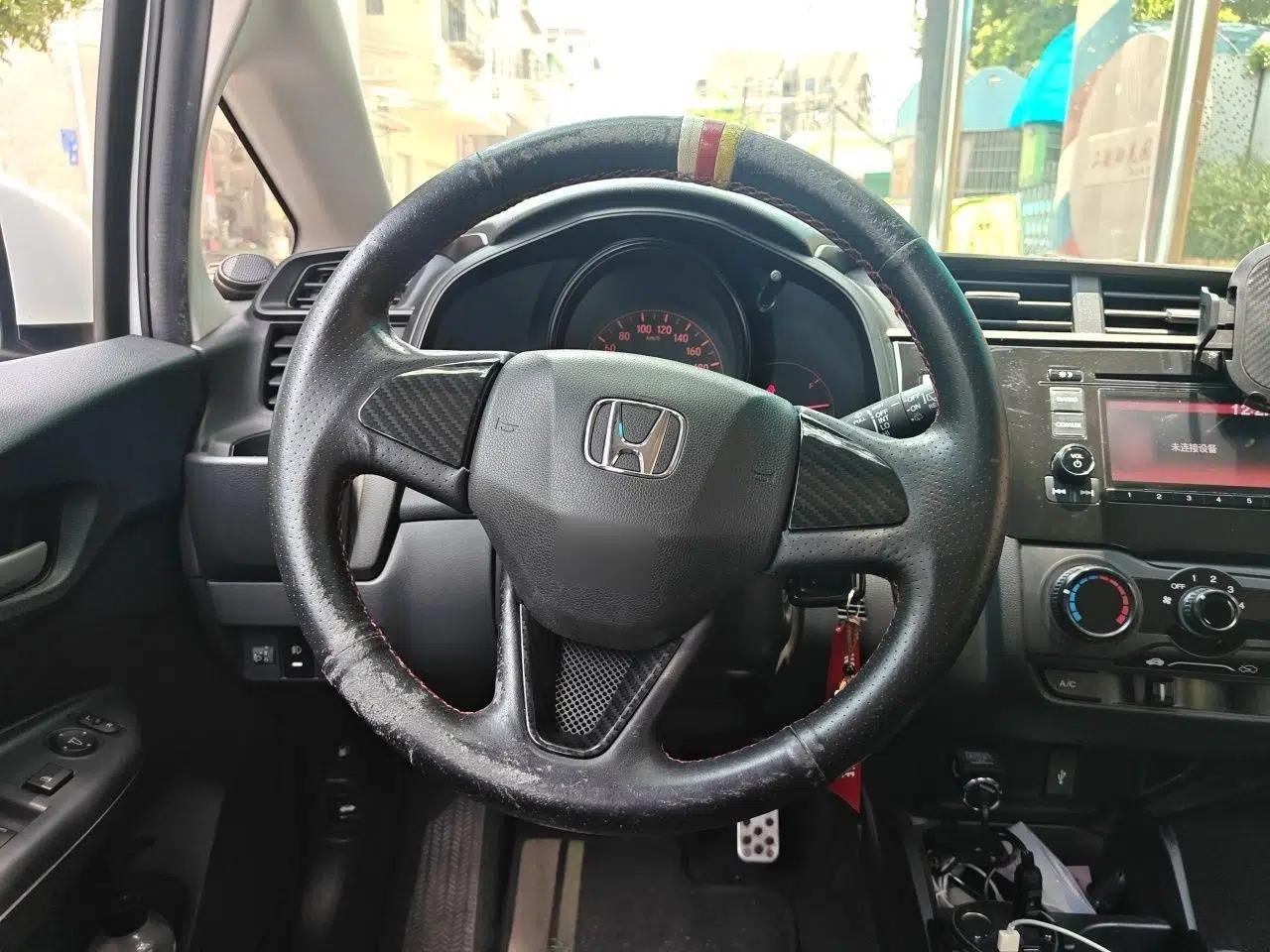 Honda Fit 2018 1.5L Manual Comfort Version — миниатюра 10