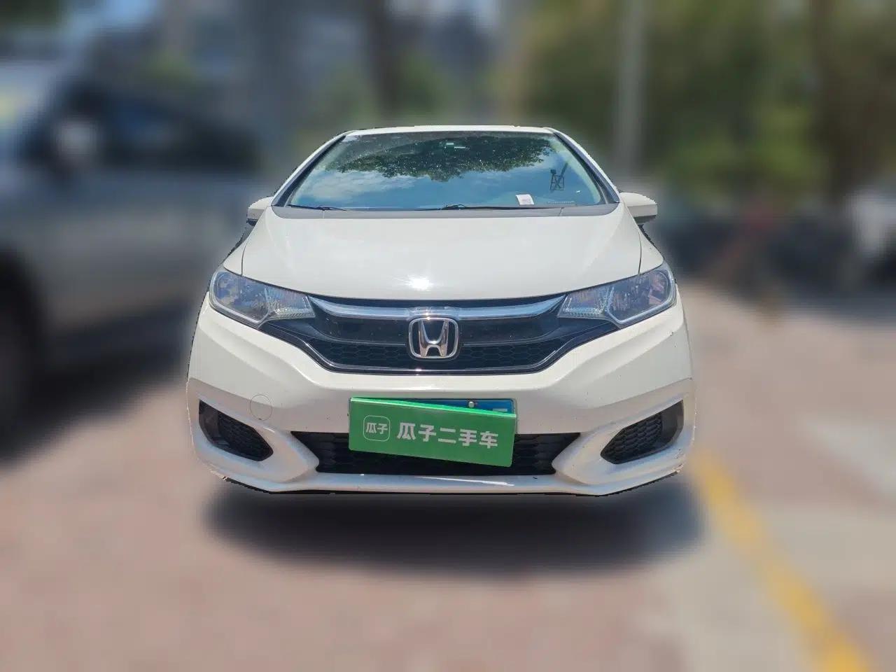 Honda Fit 2018 1.5L CVT Comfort Version — миниатюра 2