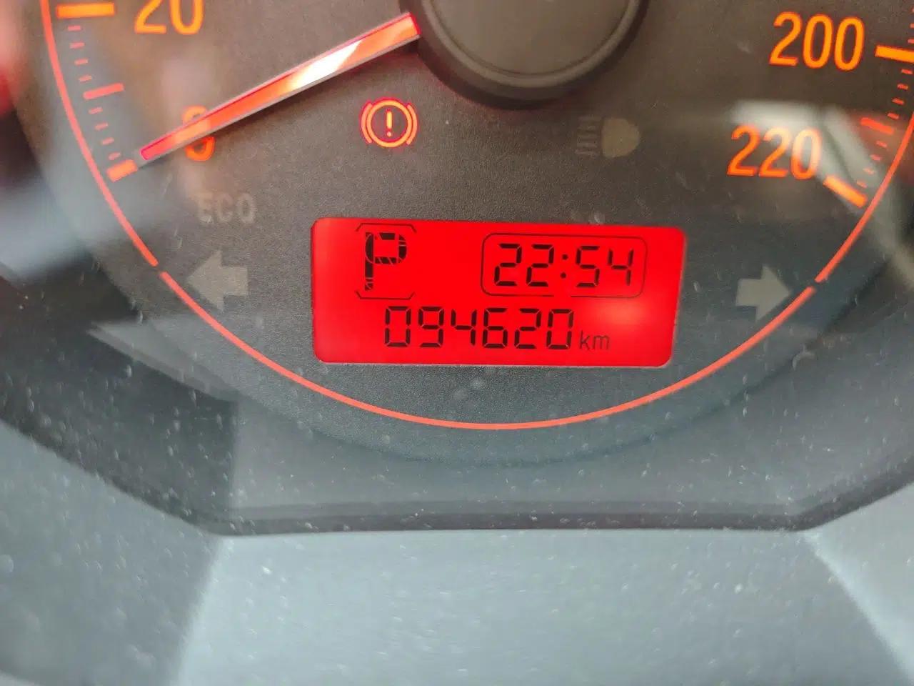Honda Fit 2018 1.5L CVT Comfort Version — миниатюра 12