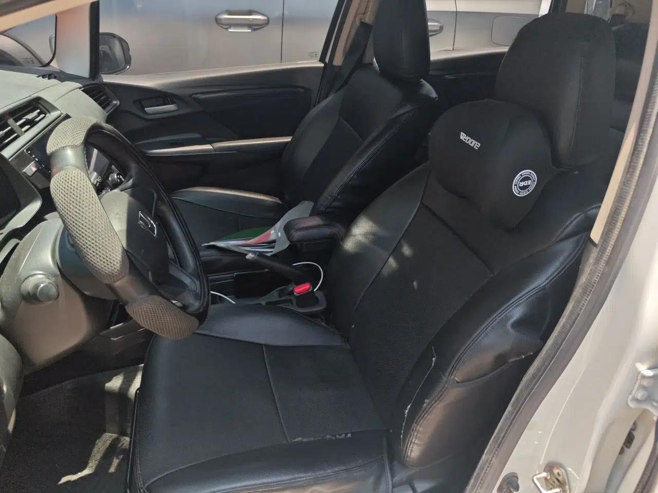 Honda Fit 2018 1.5L CVT Comfort Version — миниатюра 15