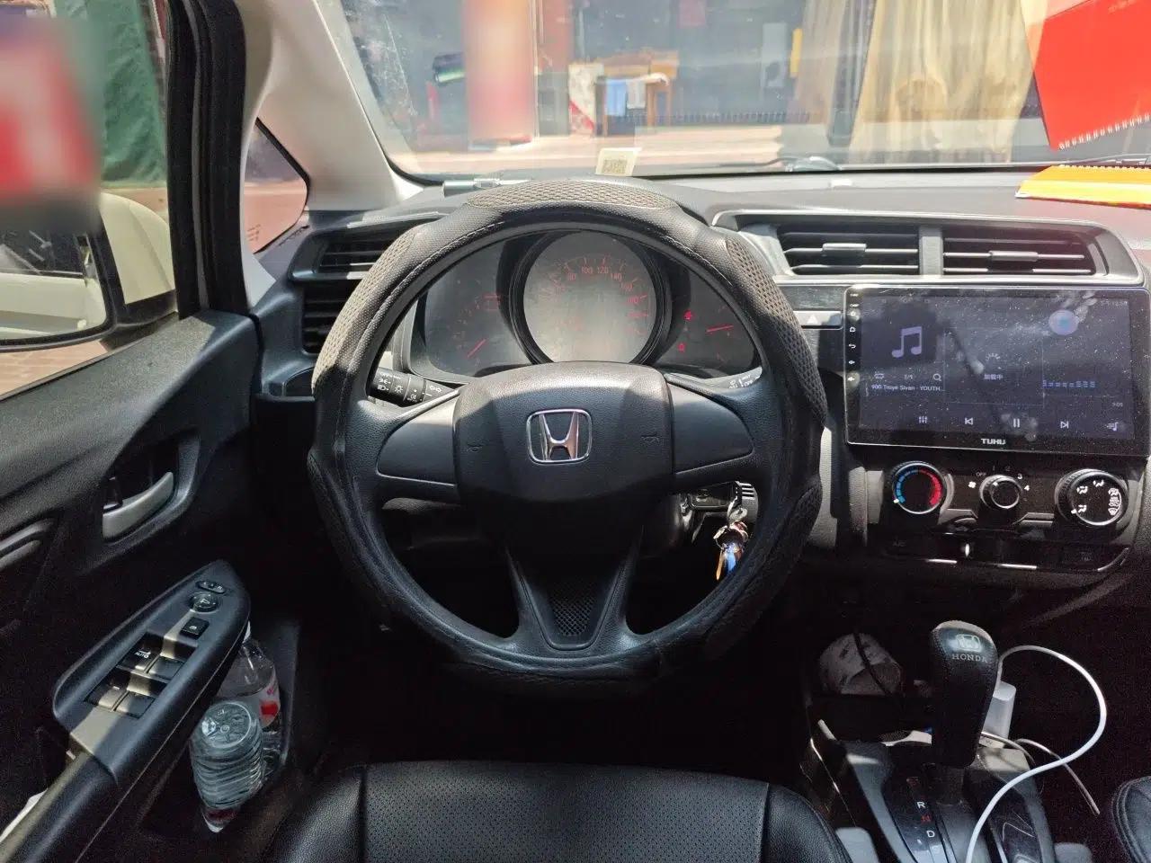 Honda Fit 2018 1.5L CVT Comfort Version — миниатюра 10