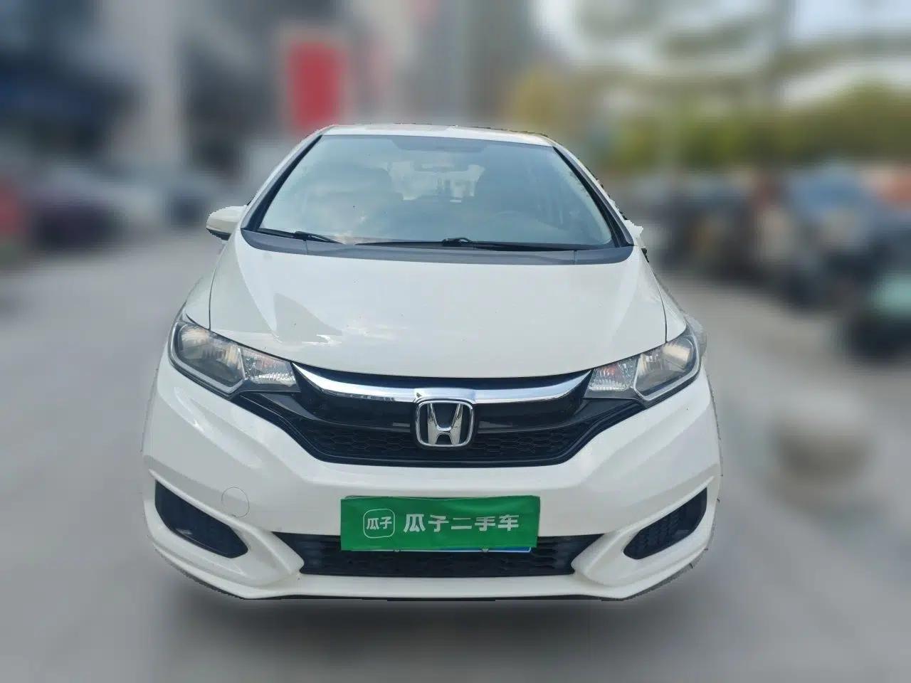 Honda Fit 2018 1.5L CVT Comfort Version — миниатюра 2