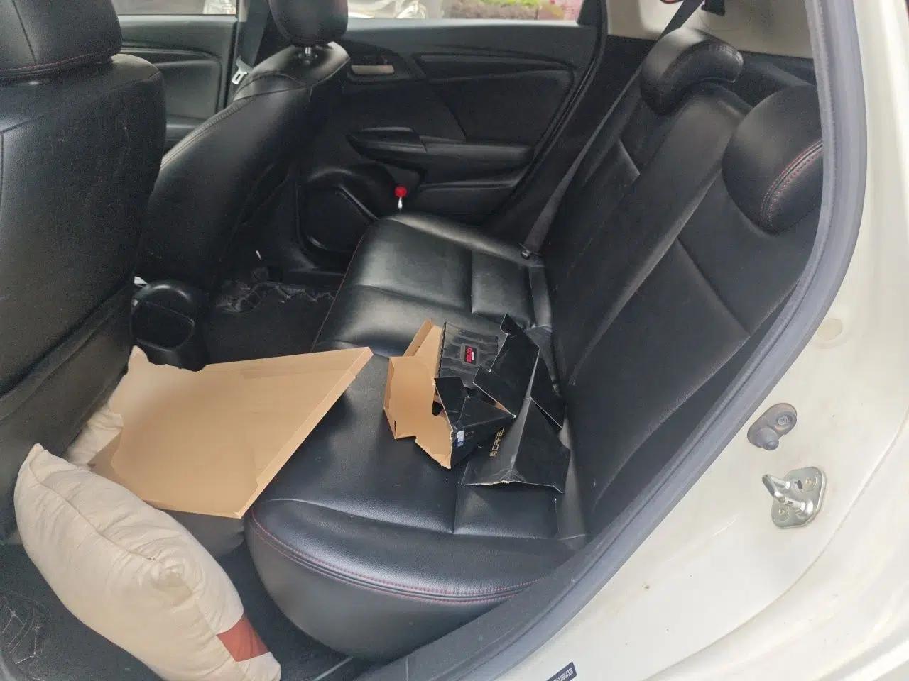 Honda Fit 2018 1.5L CVT Comfort Version — миниатюра 17