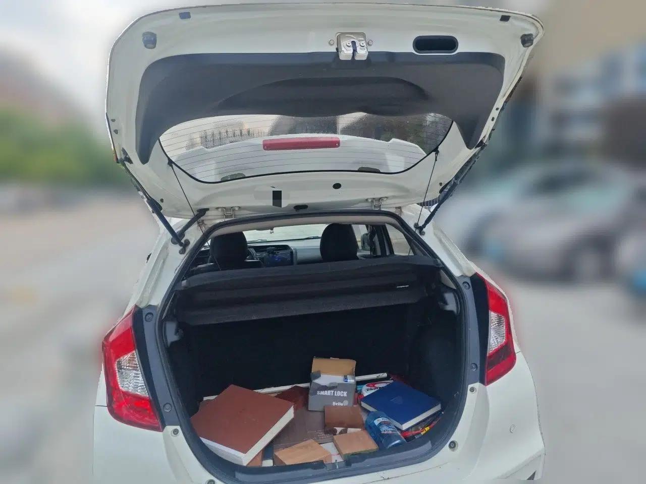 Honda Fit 2018 1.5L CVT Comfort Version — миниатюра 19