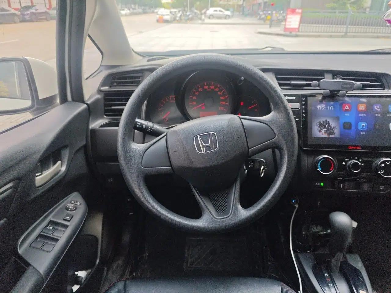 Honda Fit 2018 1.5L CVT Comfort Version — миниатюра 10