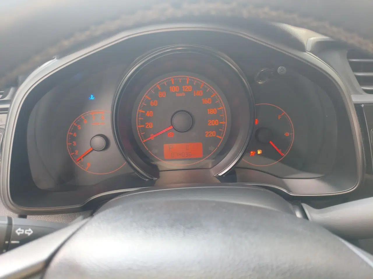 Honda Fit 2018 1.5L CVT Comfort Version — миниатюра 11