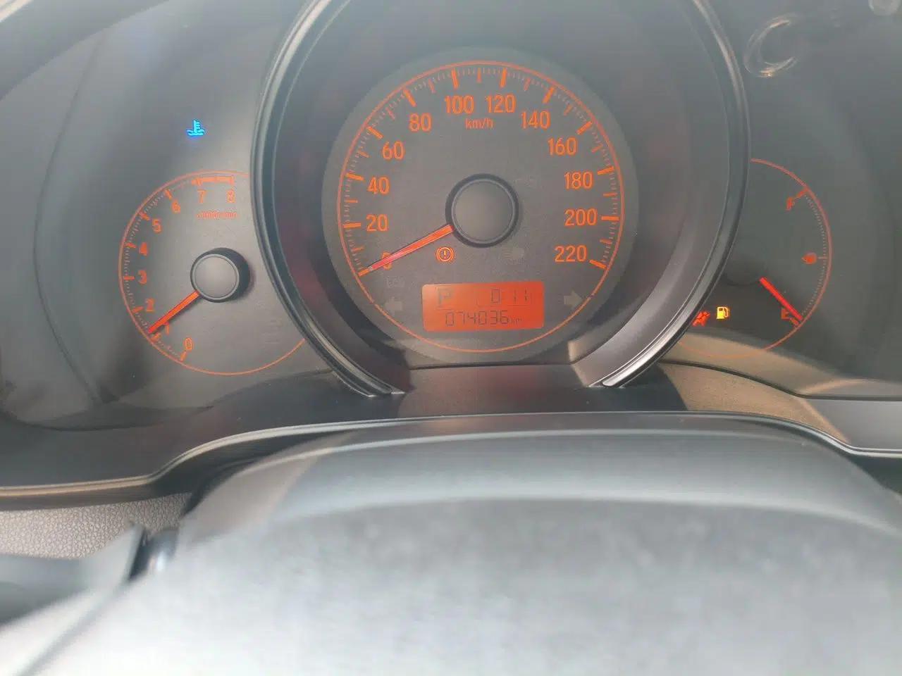 Honda Fit 2018 1.5L CVT Comfort Version — миниатюра 12