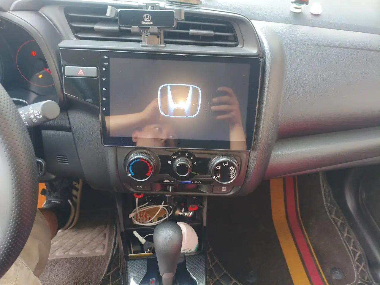 Honda Fit 2018 1.5L CVT Comfort Version — миниатюра 13