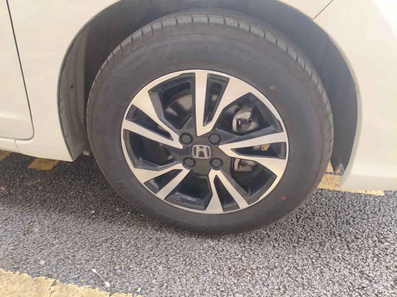 Honda Fit 2018 1.5L CVT Comfort Version — миниатюра 8