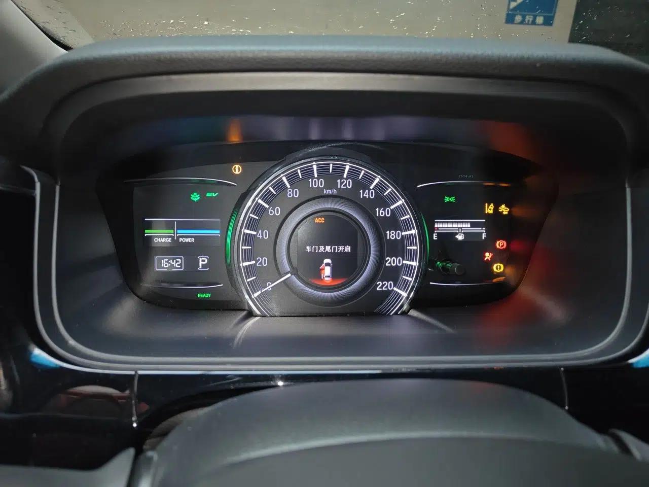 Honda Elysion 2019 2.0L Hybrid Luxury Edition — миниатюра 11