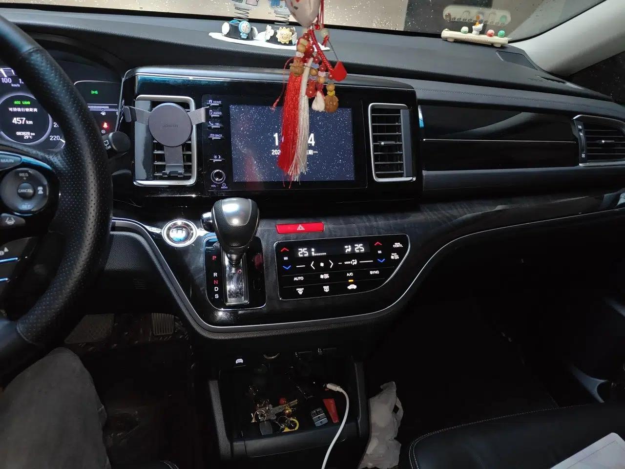Honda Elysion 2019 2.0L Hybrid Luxury Edition — миниатюра 13