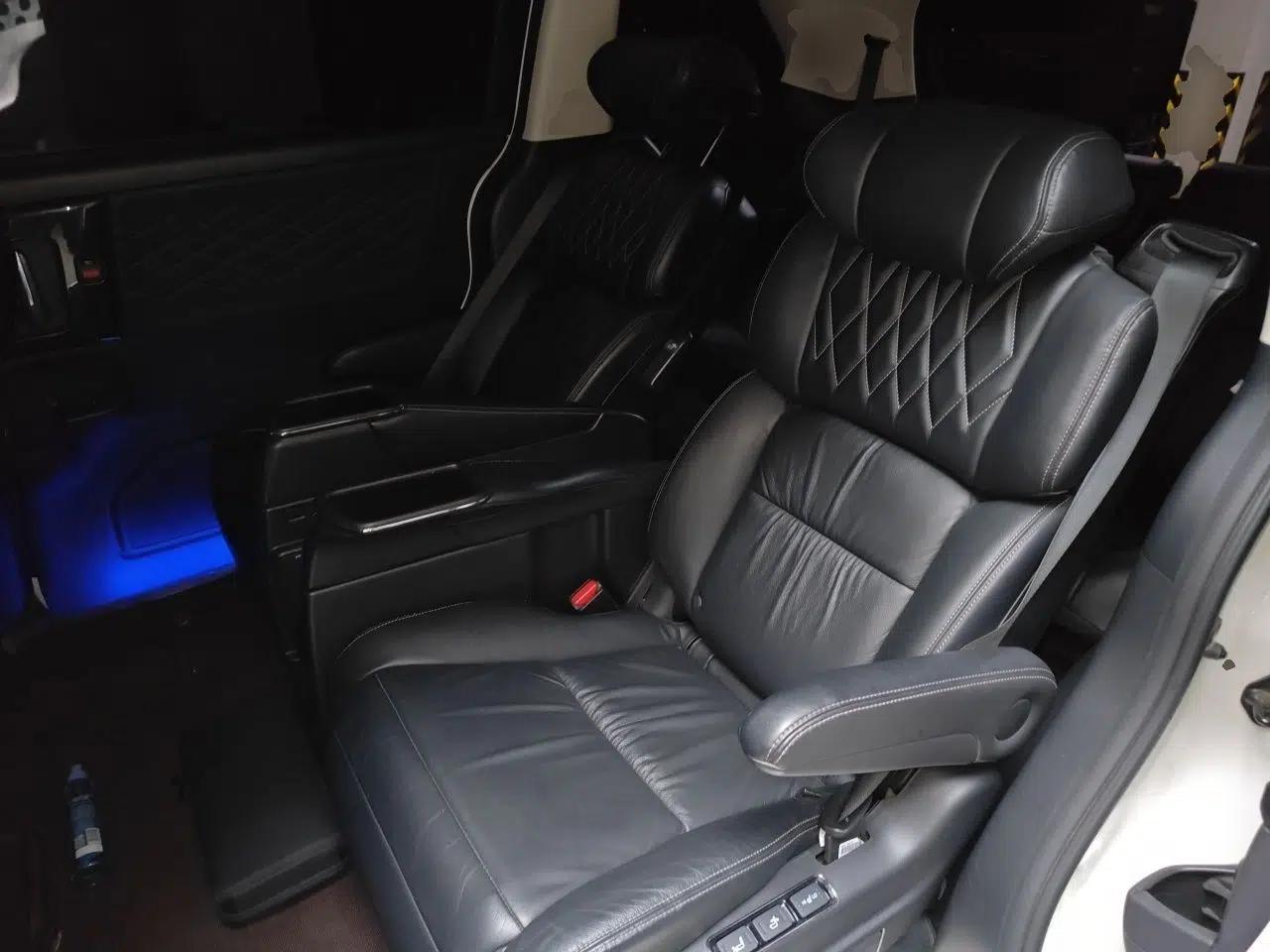 Honda Elysion 2019 2.0L Hybrid Luxury Edition — миниатюра 17