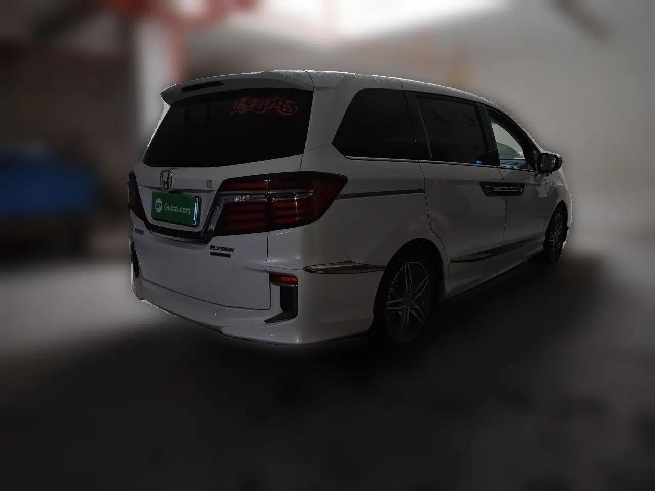 Honda Elysion 2019 2.0L Hybrid Luxury Edition — миниатюра 6
