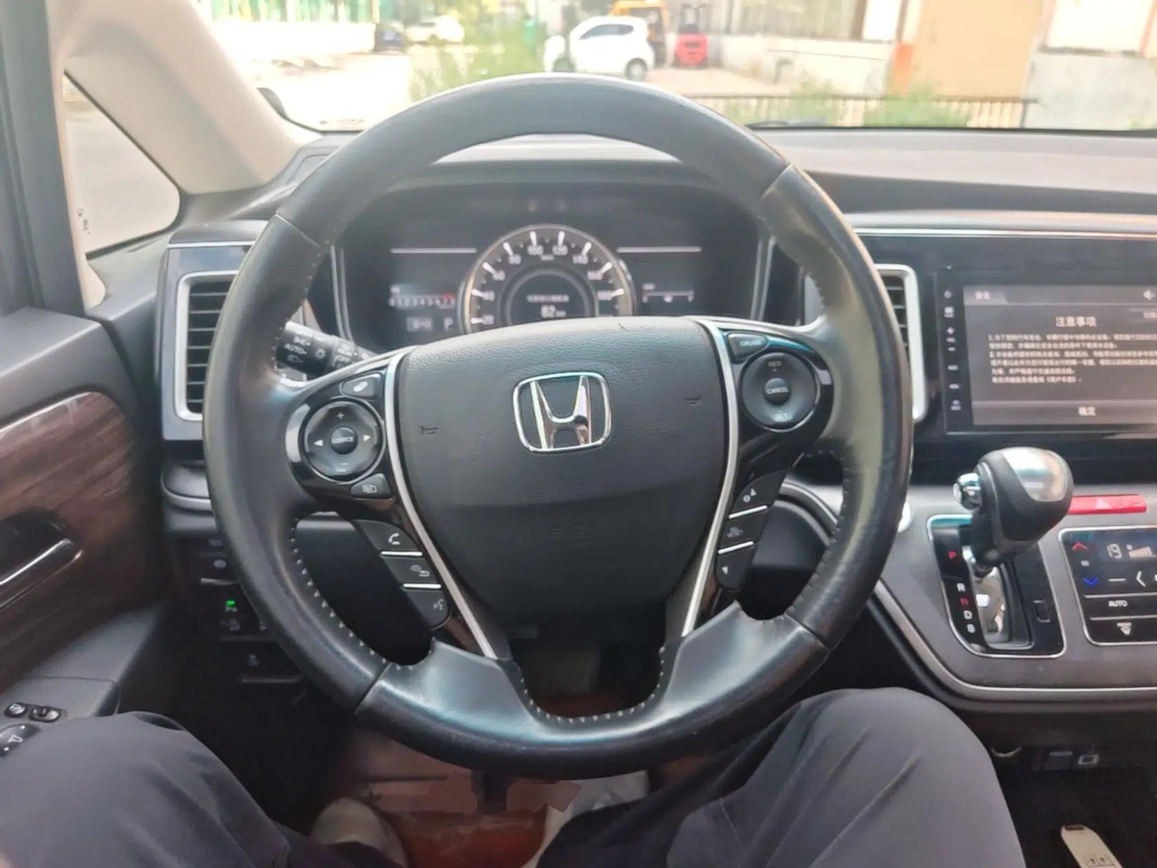 Honda Elysion 2016 2.4L Luxury Edition — миниатюра 13