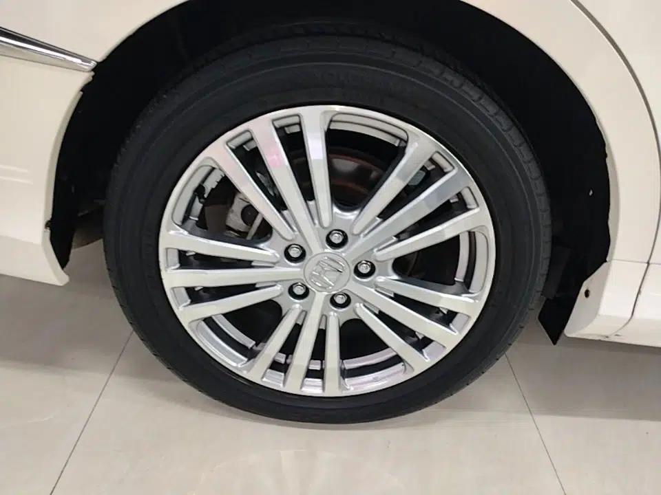 Honda Elysion 2016 2.4L Style Edition — миниатюра 11