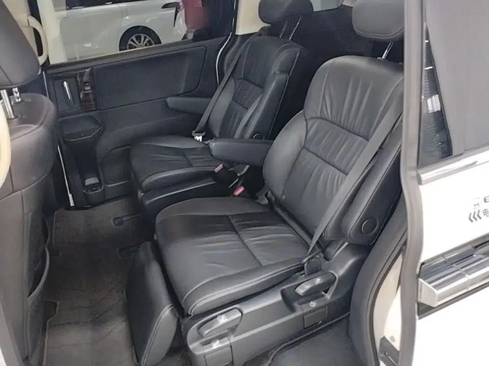 Honda Elysion 2016 2.4L Style Edition — миниатюра 20