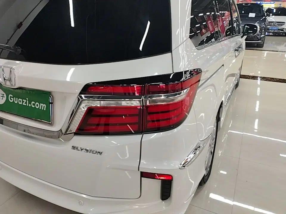 Honda Elysion 2016 2.4L Style Edition — миниатюра 9