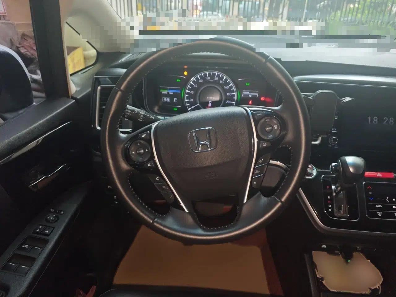 Honda Elysion 2019 2.0L Hybrid Luxury Edition — миниатюра 9