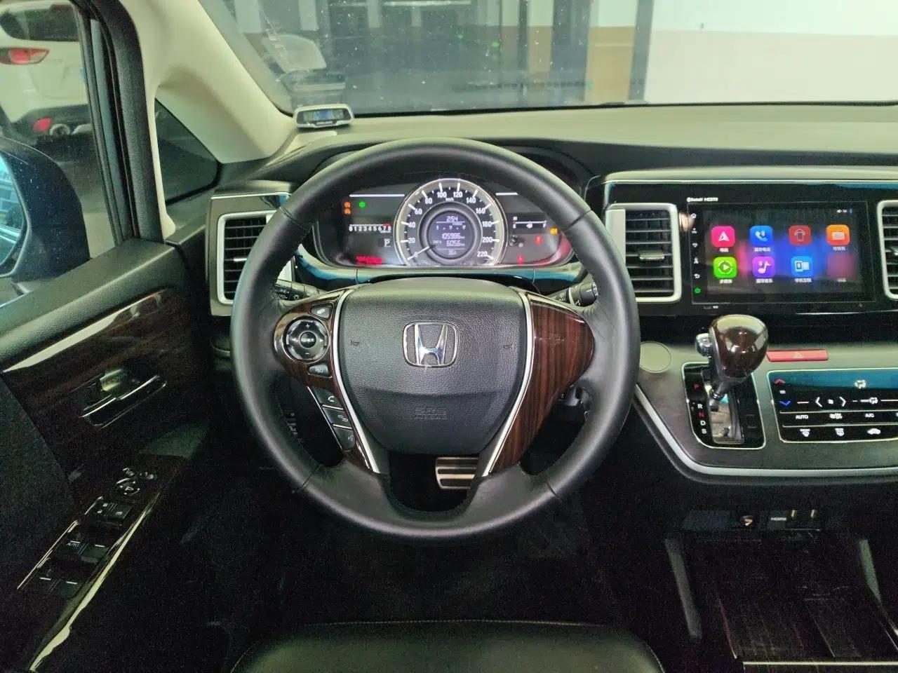Honda Elysion 2016 2.4L Classic Edition — миниатюра 10
