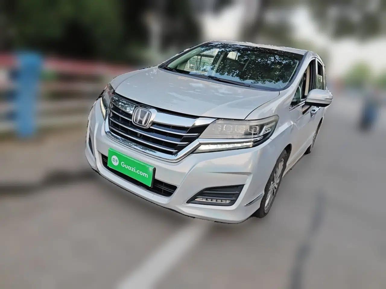 Honda Elysion 2016 2.4L Supreme Edition — миниатюра 1