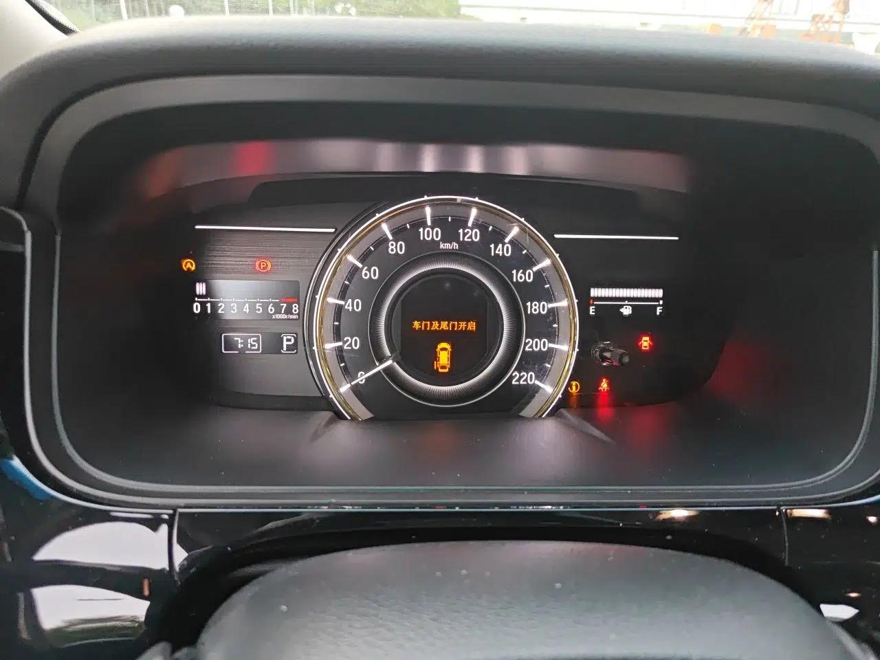 Honda Elysion 2016 2.4L Supreme Edition — миниатюра 11