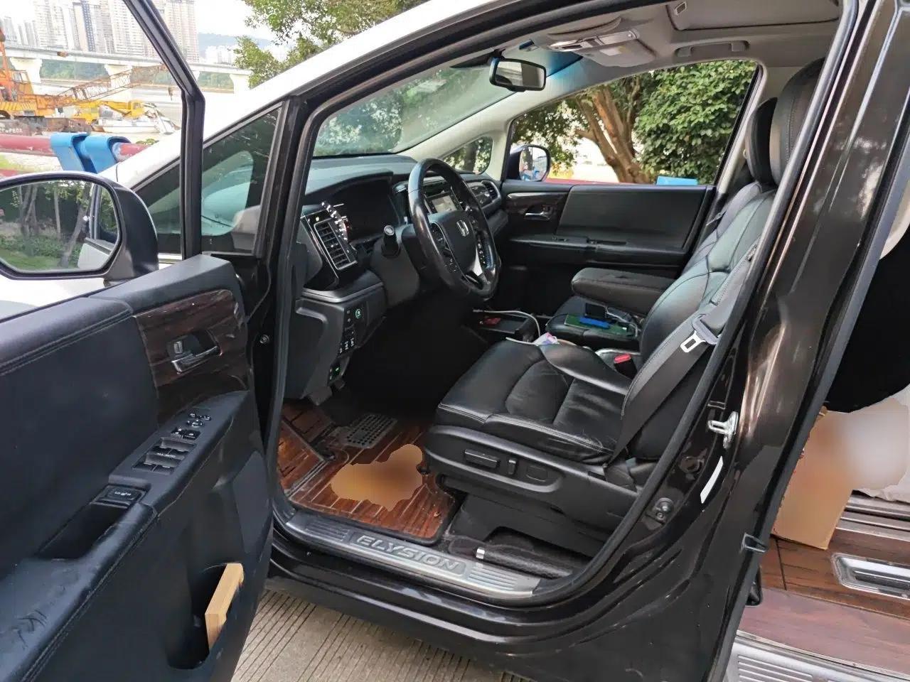Honda Elysion 2016 2.4L Supreme Edition — миниатюра 16
