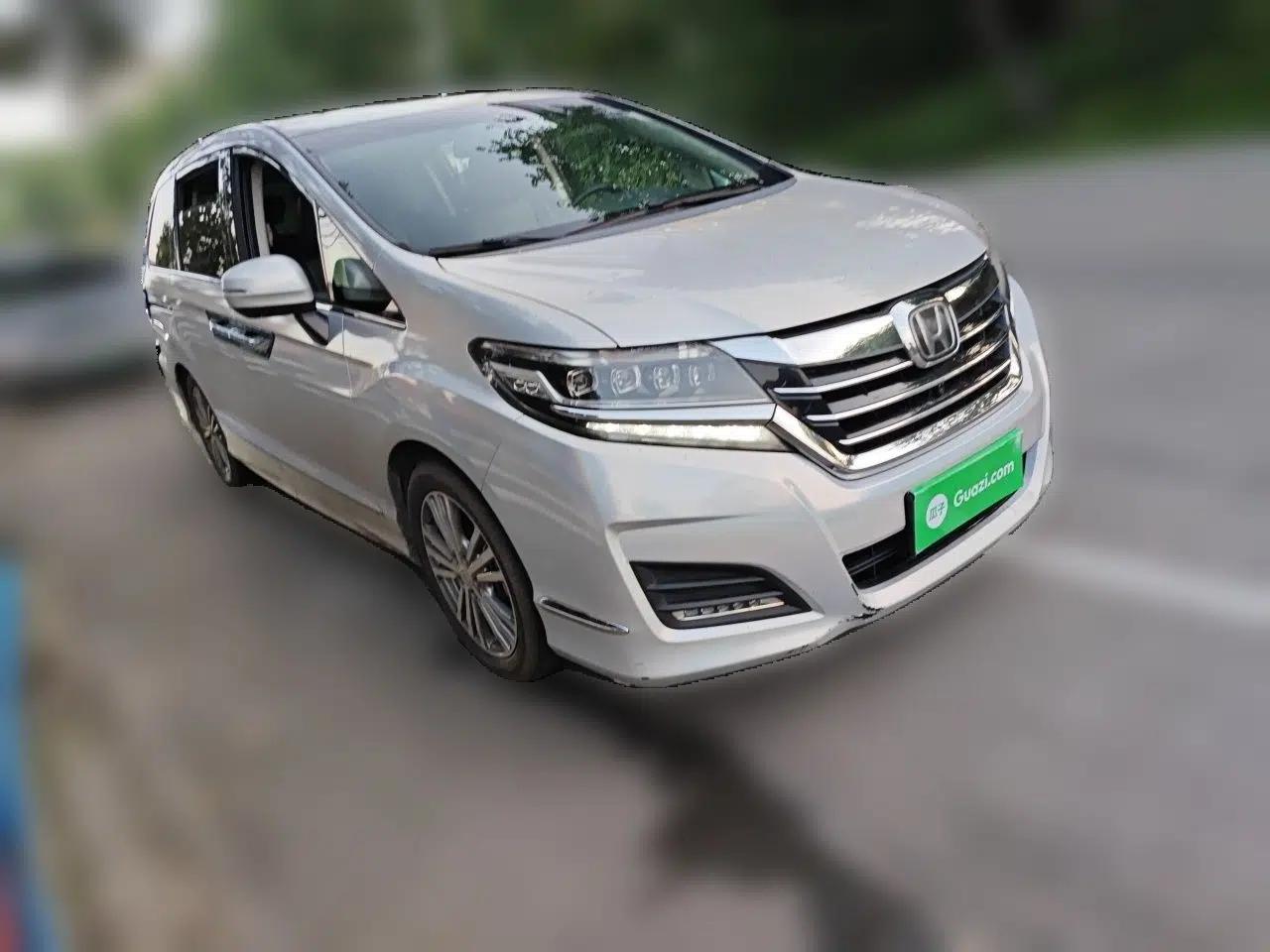 Honda Elysion 2016 2.4L Supreme Edition — миниатюра 3