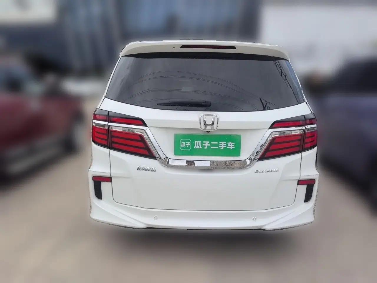 Honda Elysion 2016 2.4L Supreme Edition — миниатюра 5
