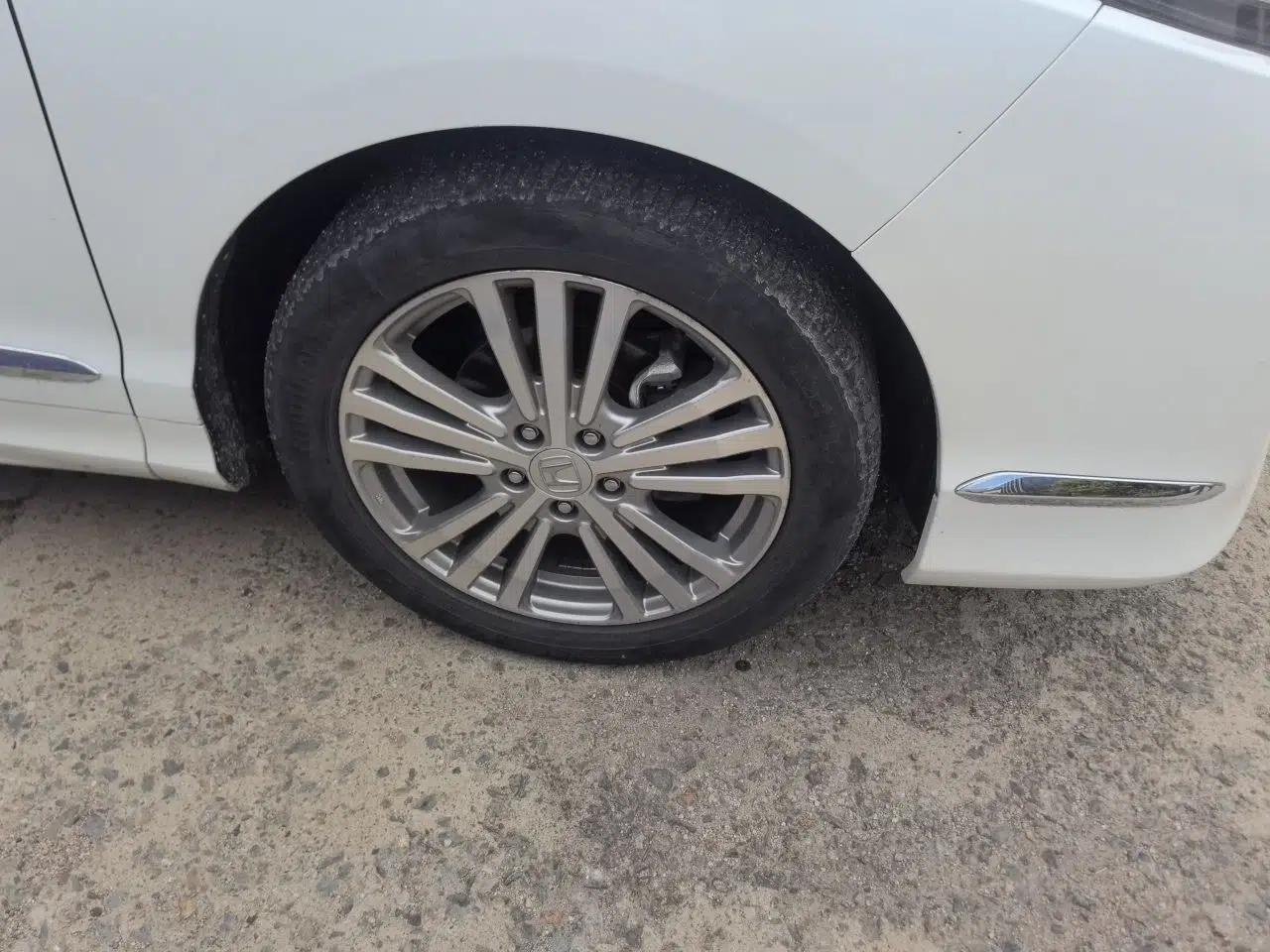 Honda Elysion 2016 2.4L Supreme Edition — миниатюра 8