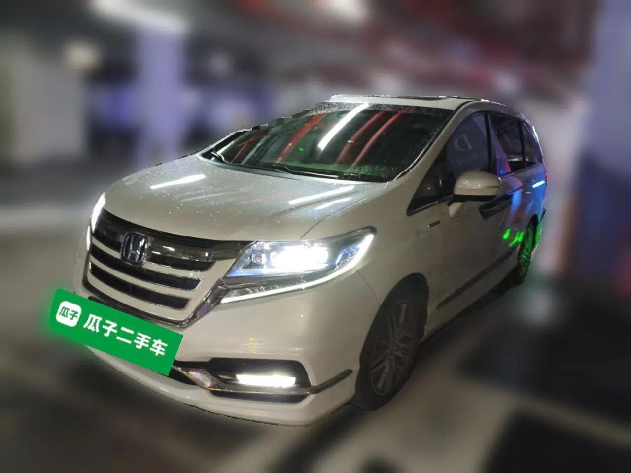 Honda Elysion 2019 2.0L Hybrid Luxury Edition — миниатюра 1