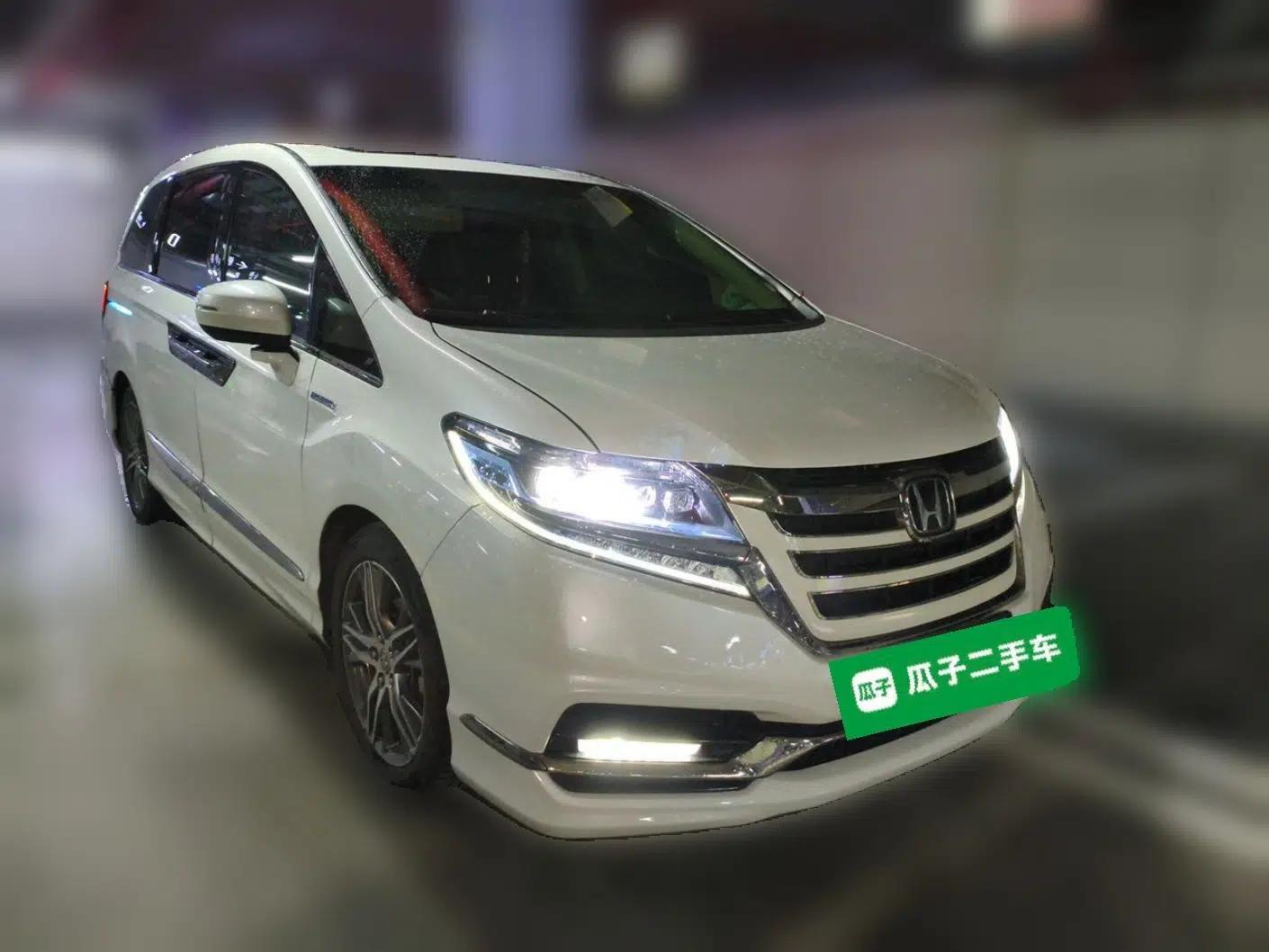 Honda Elysion 2019 2.0L Hybrid Luxury Edition — миниатюра 3