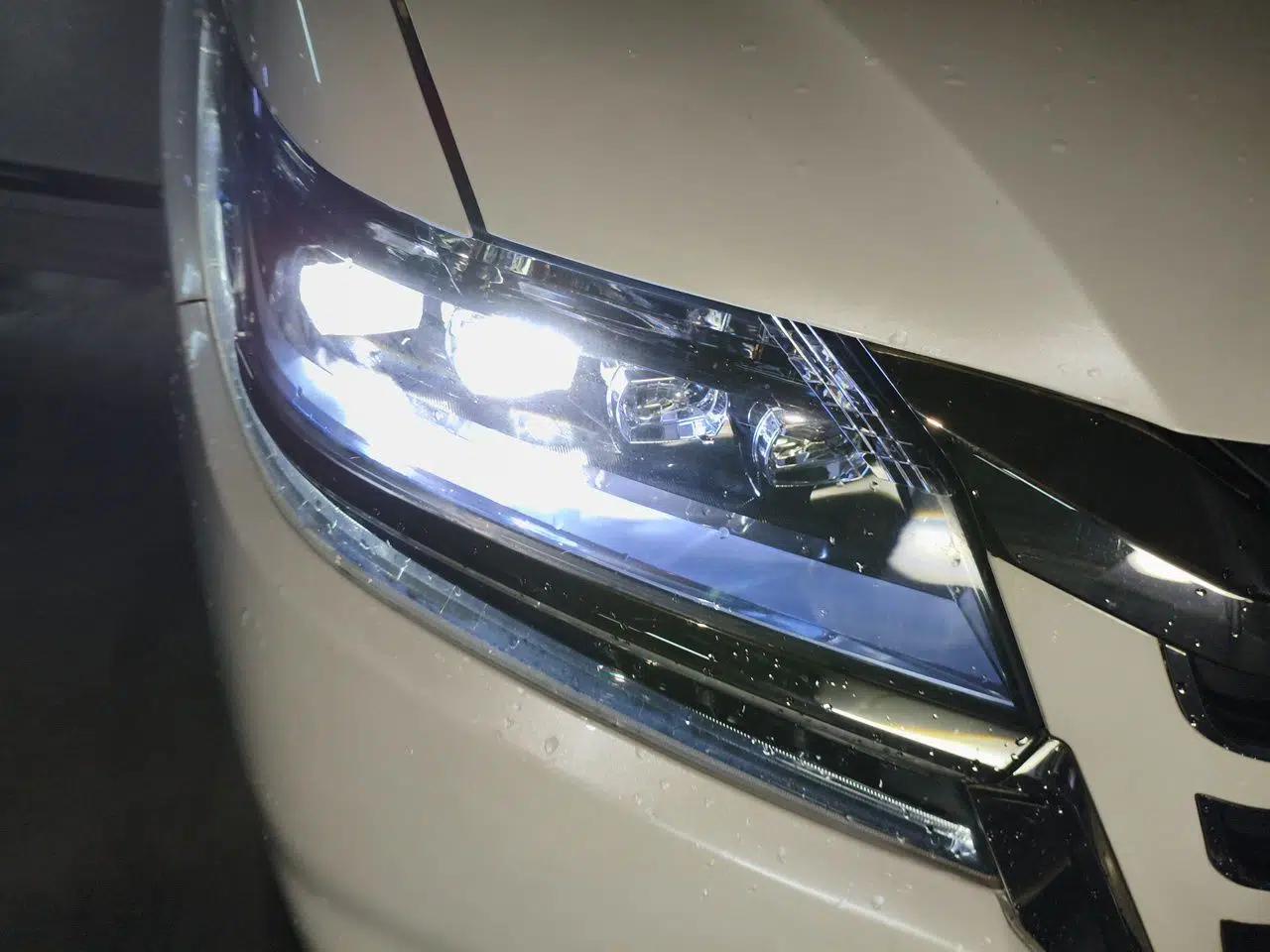 Honda Elysion 2019 2.0L Hybrid Luxury Edition — миниатюра 7