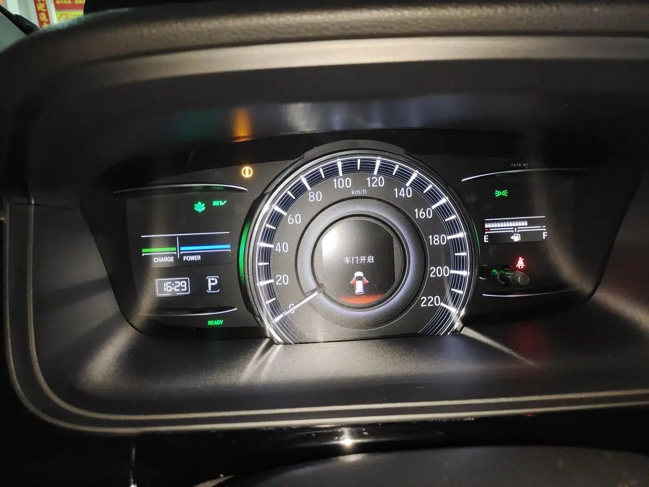 Honda Elysion 2019 2.0L Hybrid Supreme Edition — миниатюра 11