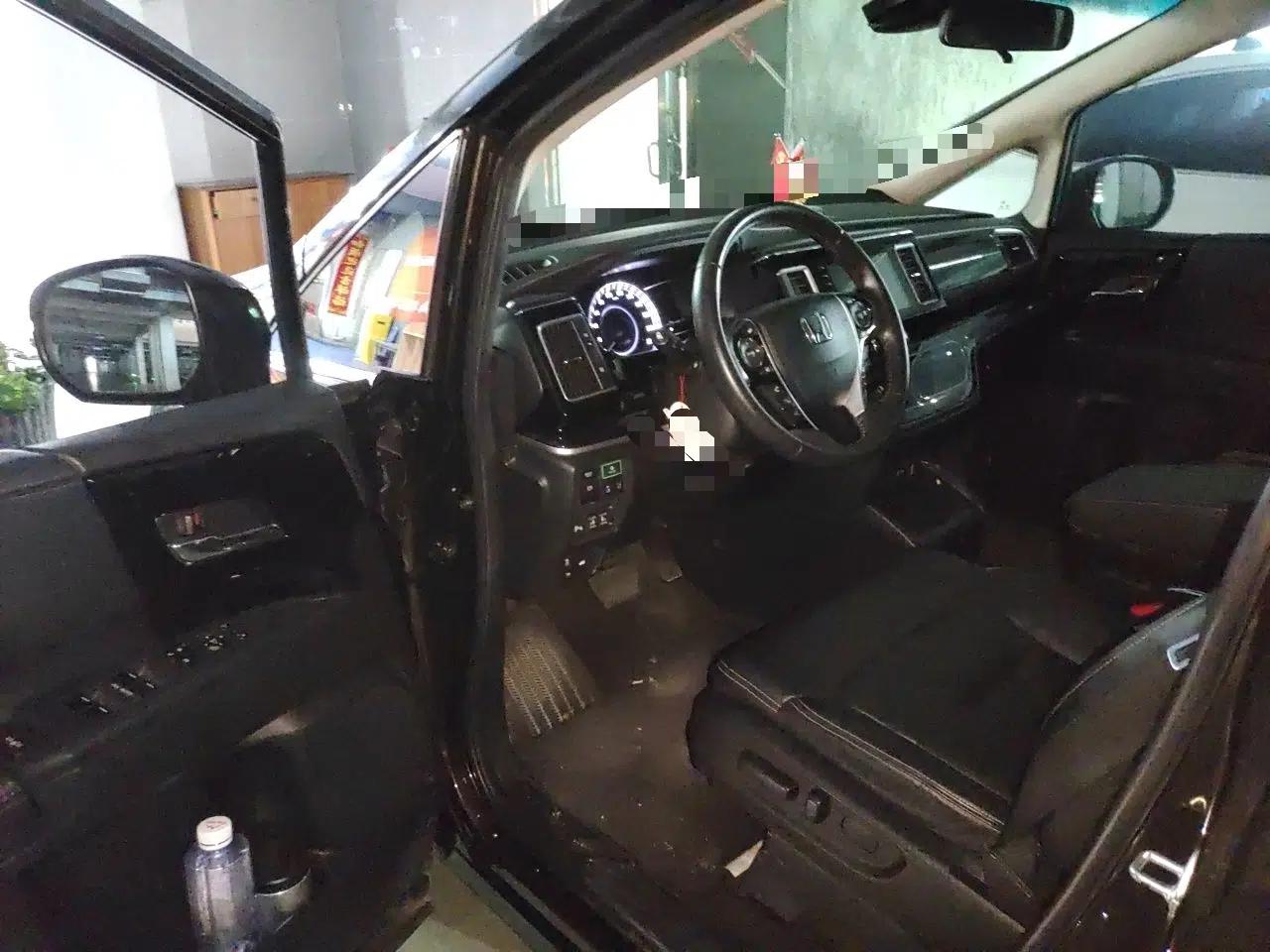 Honda Elysion 2019 2.0L Hybrid Supreme Edition — миниатюра 16