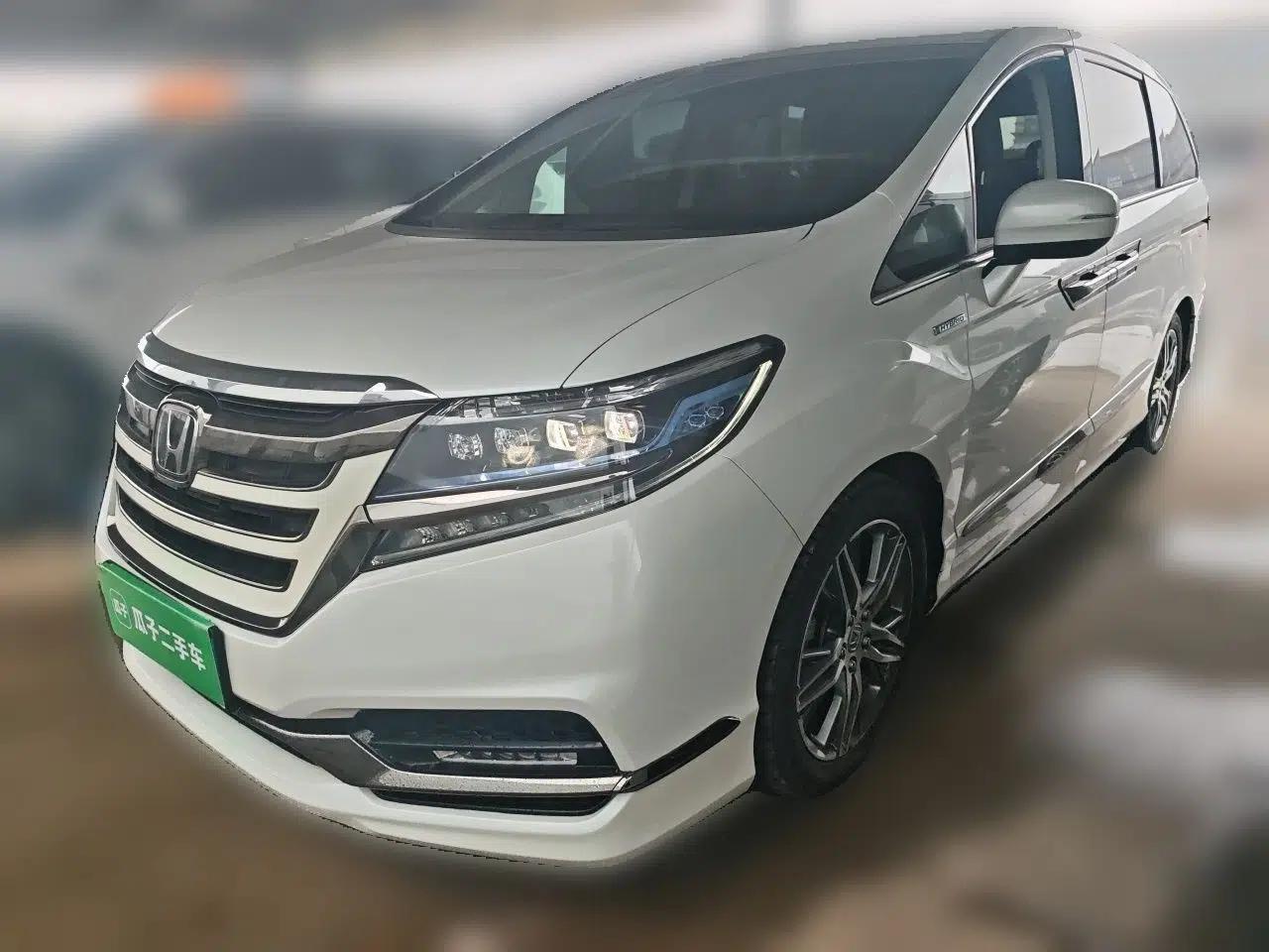 Honda Elysion 2019 2.0L Hybrid Luxury Edition — миниатюра 1