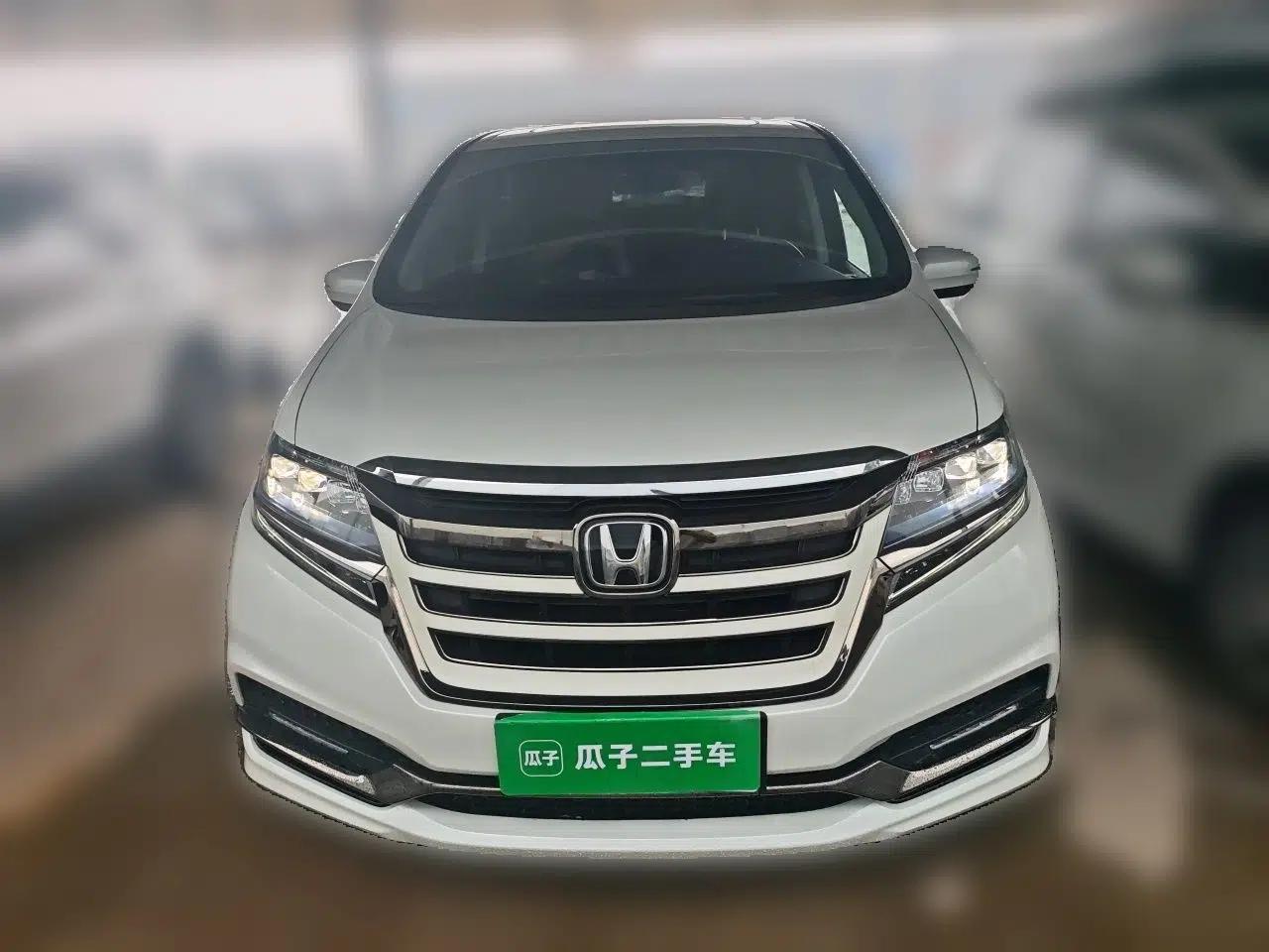Honda Elysion 2019 2.0L Hybrid Luxury Edition — миниатюра 2