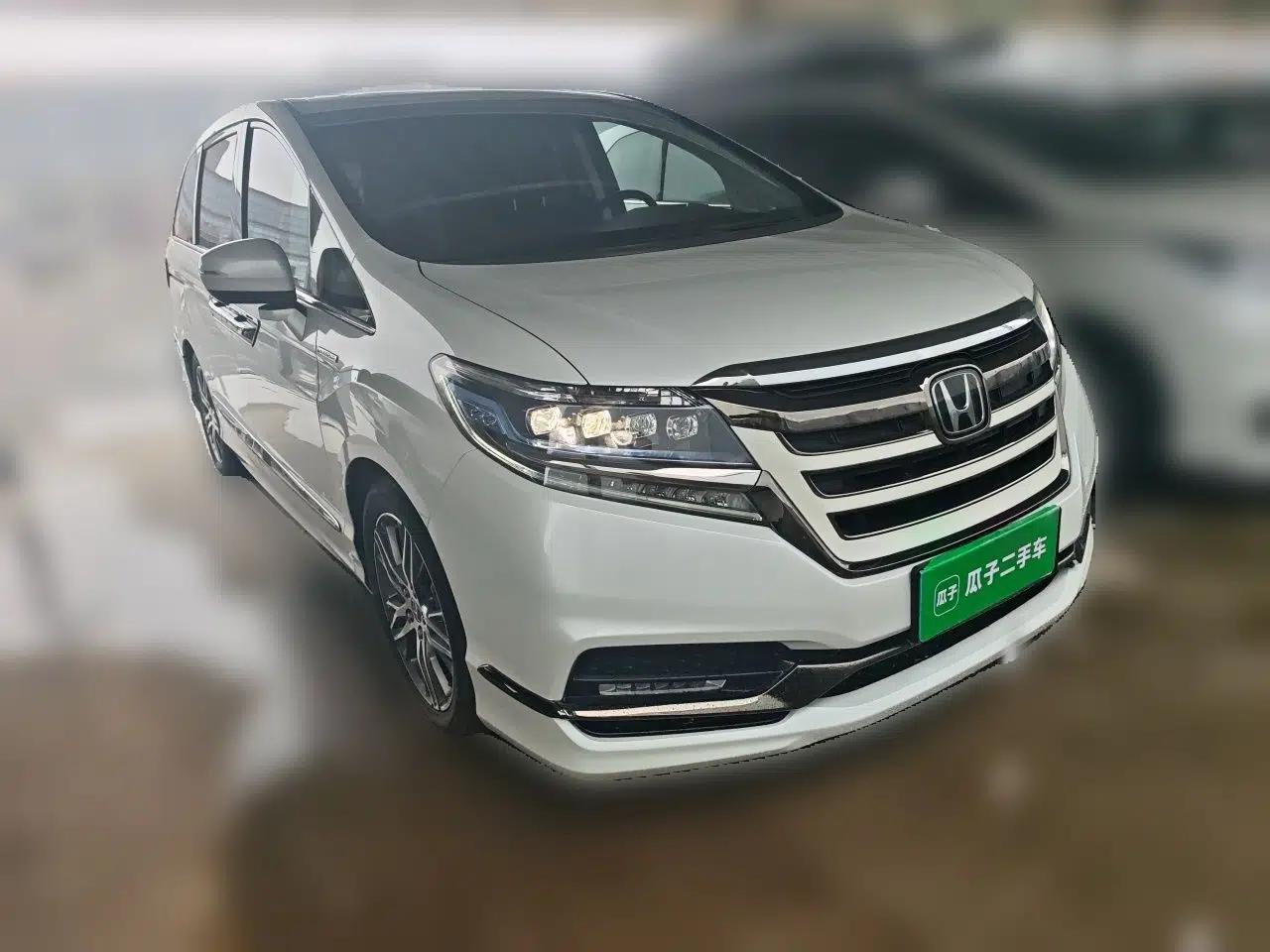 Honda Elysion 2019 2.0L Hybrid Luxury Edition — миниатюра 3