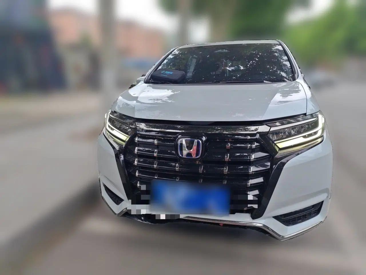 Honda Elysion 2024 2.0L eHEV Luxury Edition — миниатюра 2