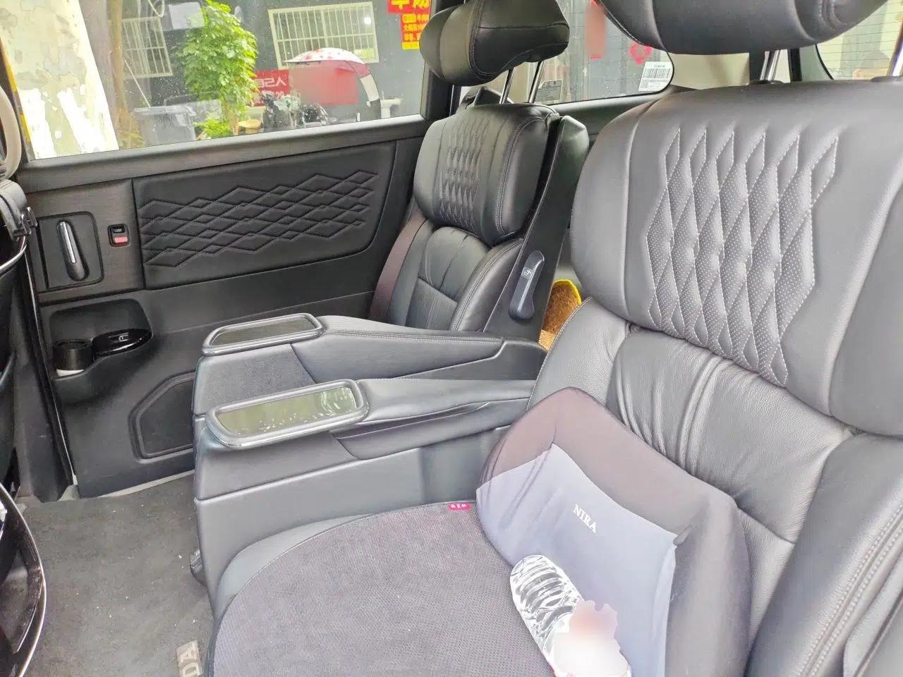 Honda Elysion 2024 2.0L eHEV Luxury Edition — миниатюра 17