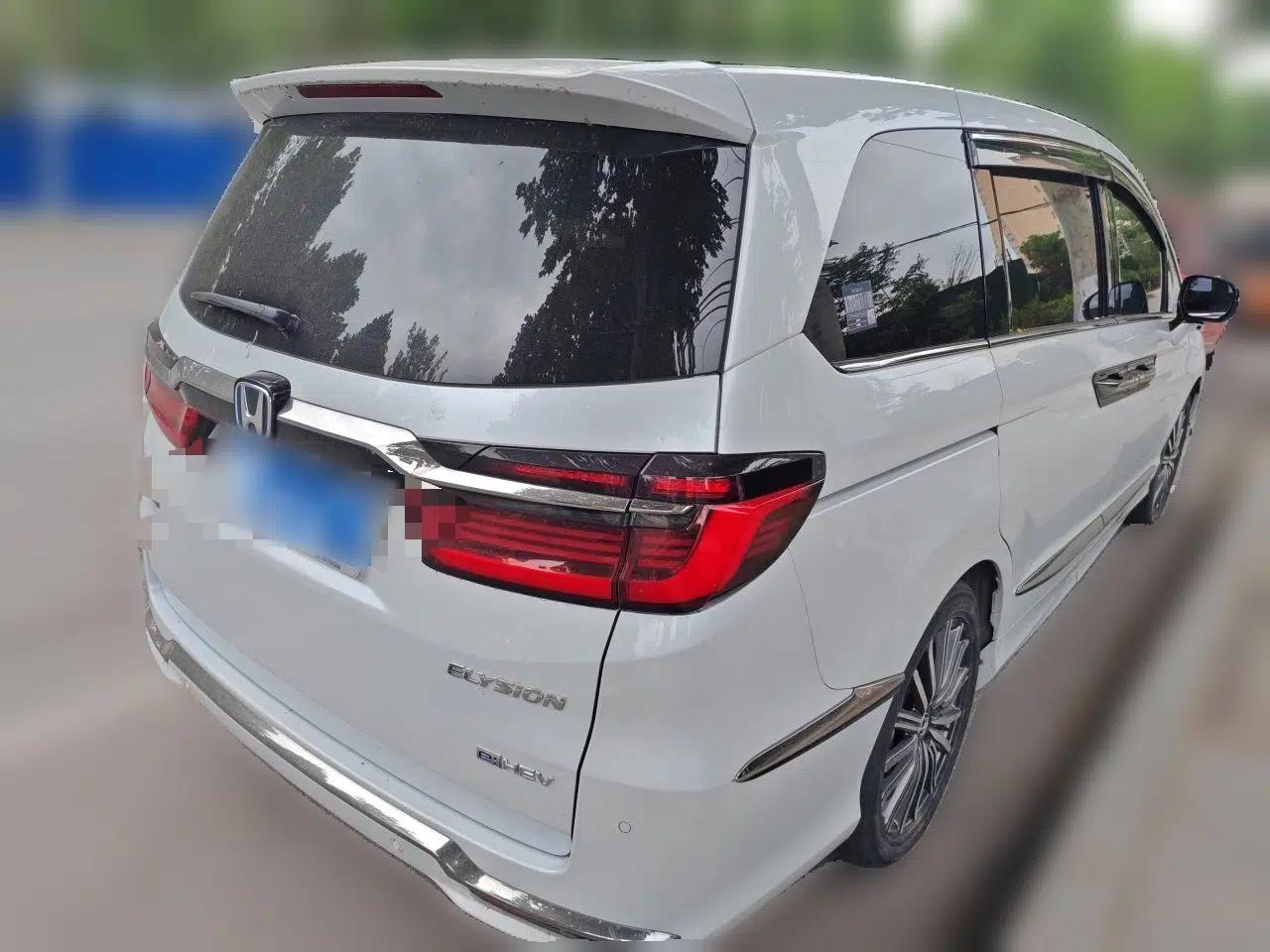 Honda Elysion 2024 2.0L eHEV Luxury Edition — миниатюра 6