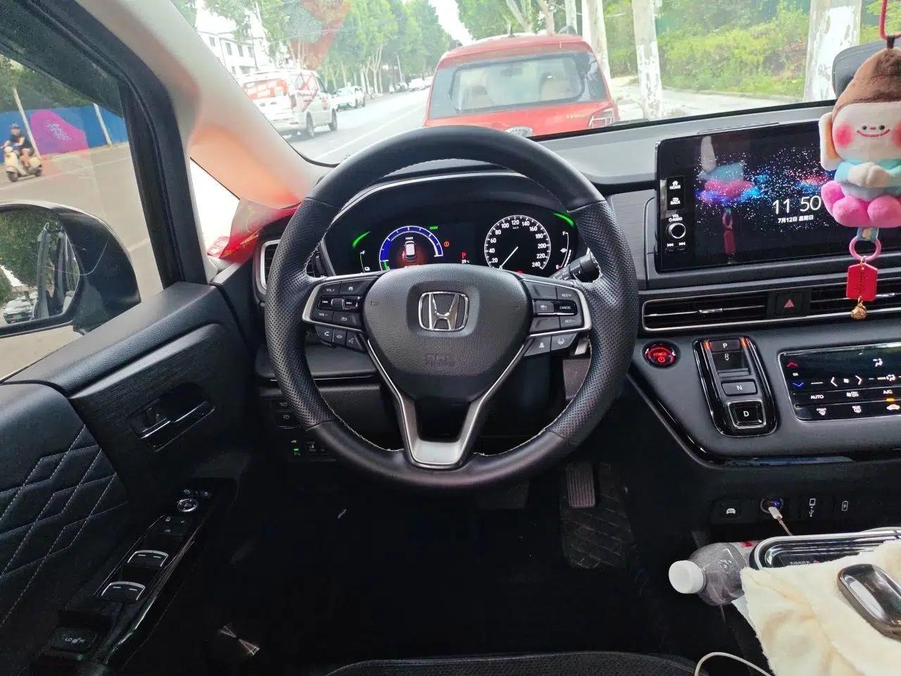 Honda Elysion 2024 2.0L eHEV Luxury Edition — миниатюра 10